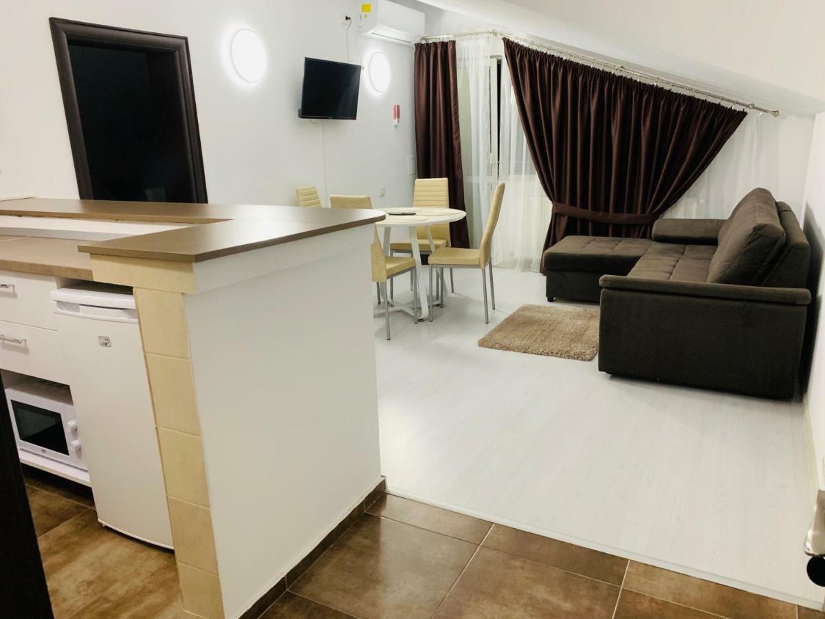 Fast Airport Accomodation 奥托佩尼 外观 照片